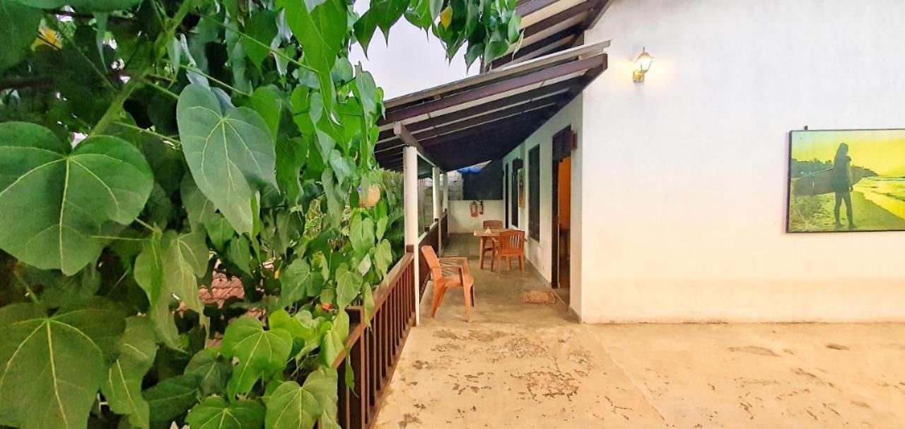 Sundance Surf Coconut Point Ξενοδοχείο Weligama Εξωτερικό φωτογραφία